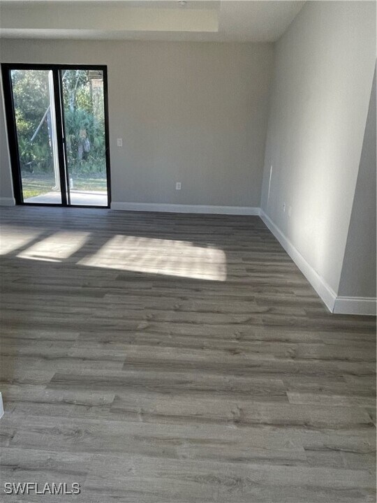 136 Viewpoint Dr in Lehigh Acres, FL - Building Photo
