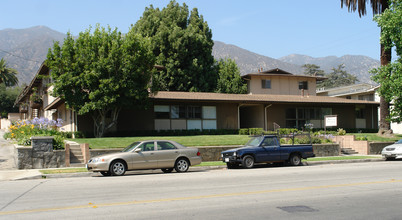 Sierra Terrace in Sierra Madre, CA - Foto de edificio - Building Photo