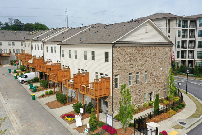 The Townes at Chastain in Atlanta, GA - Building Photo - Building Photo