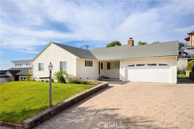 841 Irving Dr in Burbank, CA - Building Photo