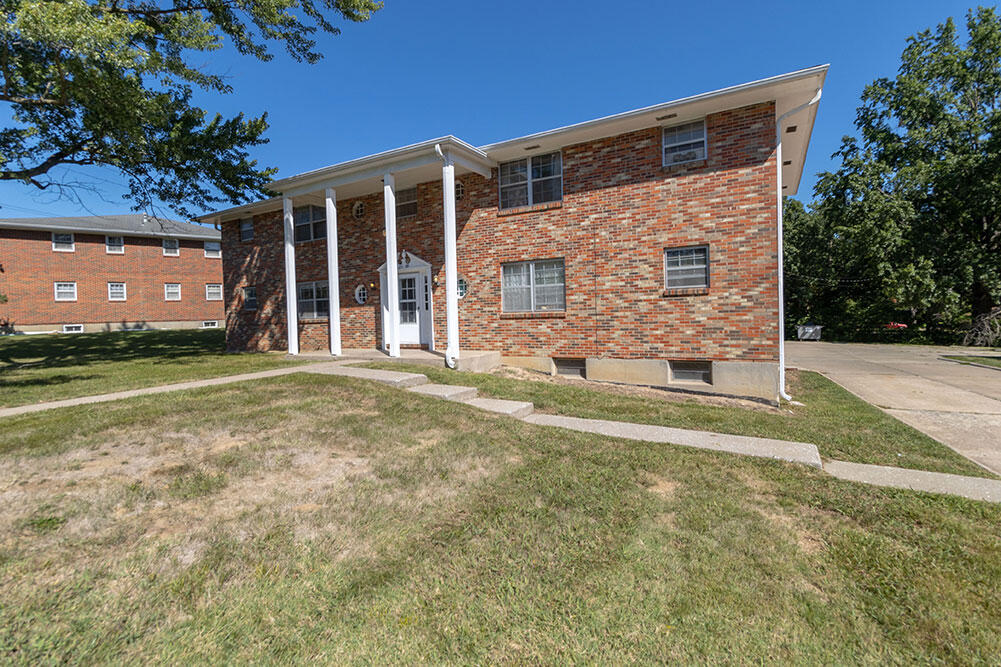 2705 W Rollins Rd in Columbia, MO - Building Photo