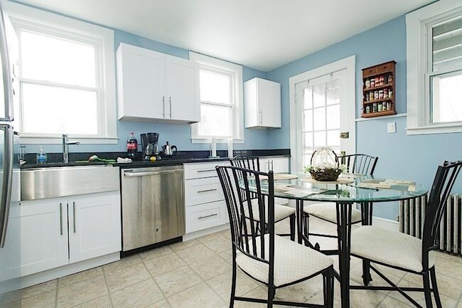 38 Cherry St, Unit 1