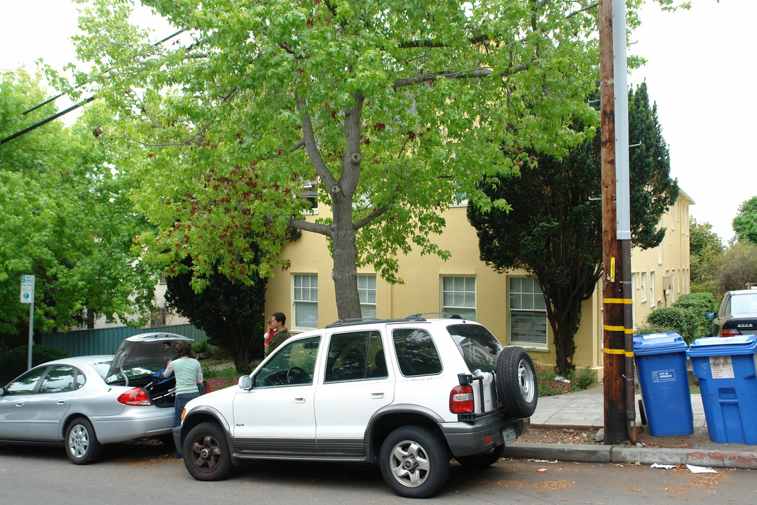 1862 Arch St in Berkeley, CA - Foto de edificio