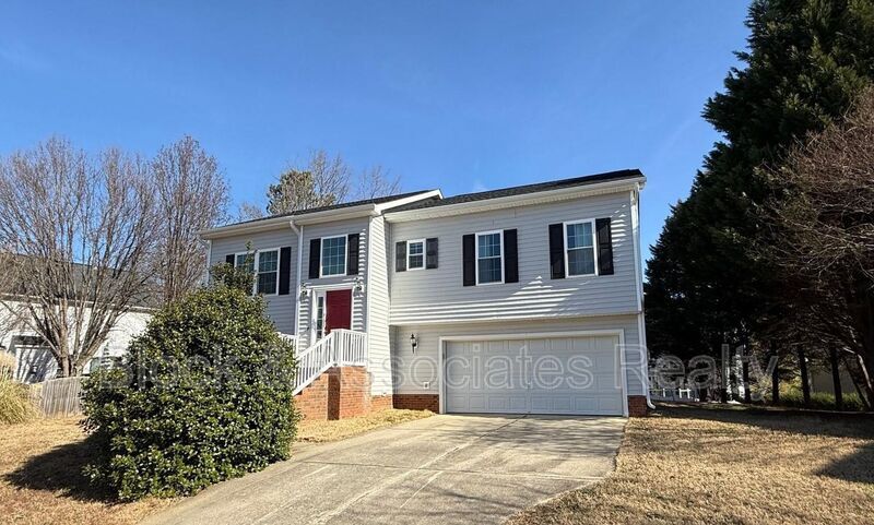 103 Castlebridge Ct in Apex, NC - Building Photo