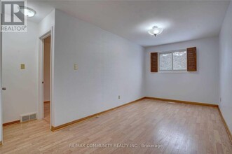 435 Maplewood Dr in Oshawa, ON - Building Photo - Building Photo