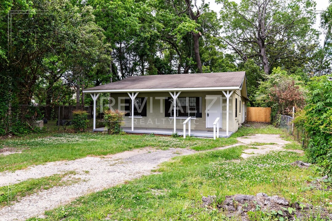 1158 Gorgas St in Mobile, AL - Building Photo