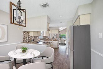 12007 Longbrook Dr in Houston, TX - Building Photo - Building Photo