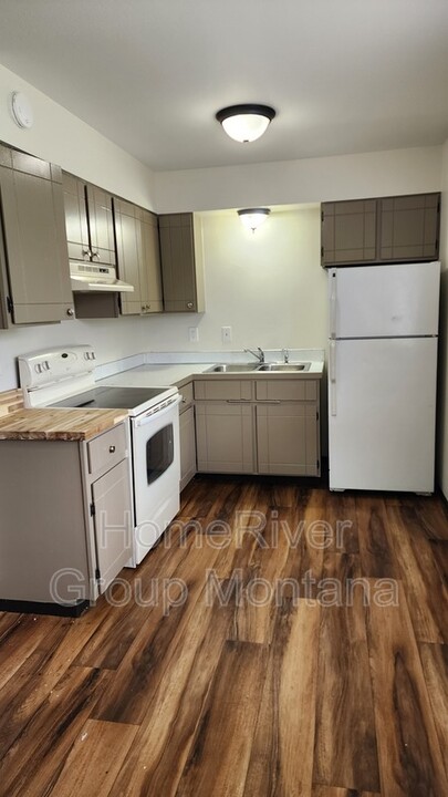 2327 55th St in Missoula, MT - Building Photo