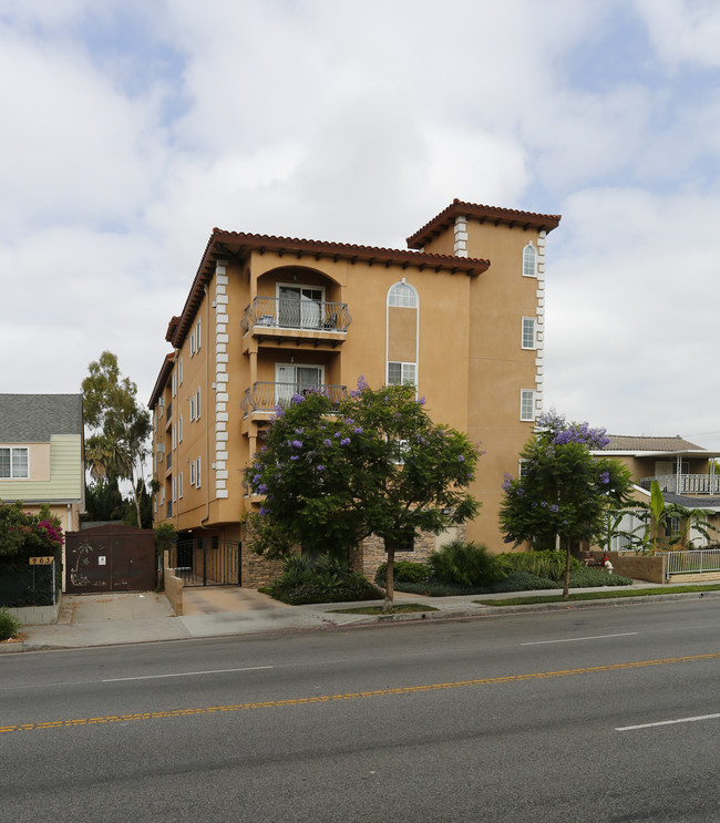 957 S Wilton Pl in Los Angeles, CA - Building Photo - Building Photo