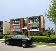 8 Meadowbrook Rd Apartments