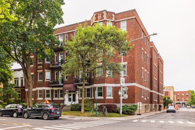 403 Saint-Joseph Boul O in Outremont, QC - Building Photo - Primary Photo