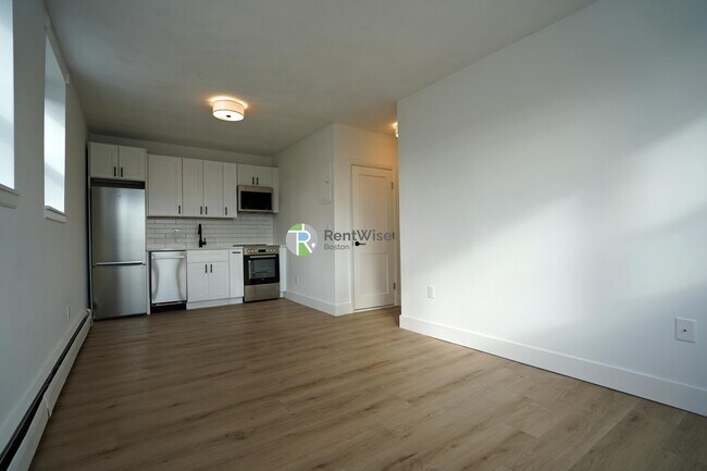 740 E 7th St in Boston, MA - Building Photo - Building Photo