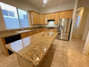 10689 Arundel Ave in Las Vegas, NV - Foto de edificio - Building Photo