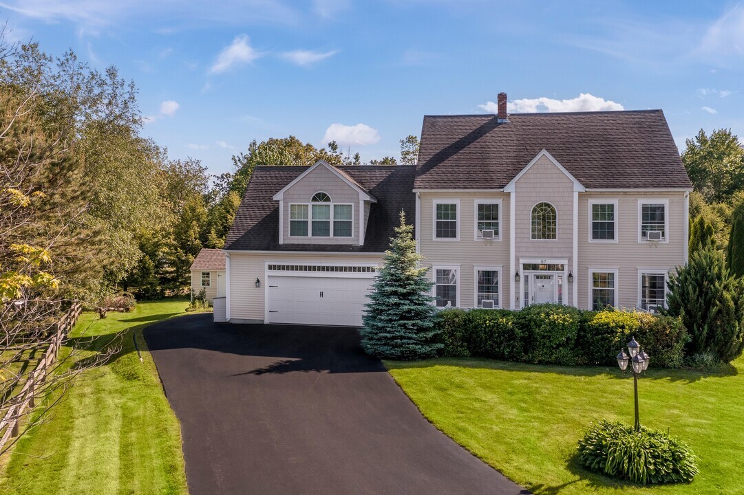 87 Sea Mist Ln in Wells, ME - Building Photo