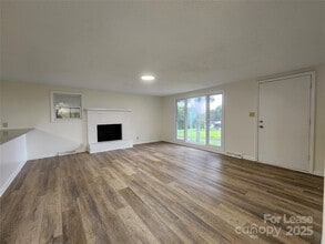12719 Cottonville Rd in Norwood, NC - Building Photo - Building Photo