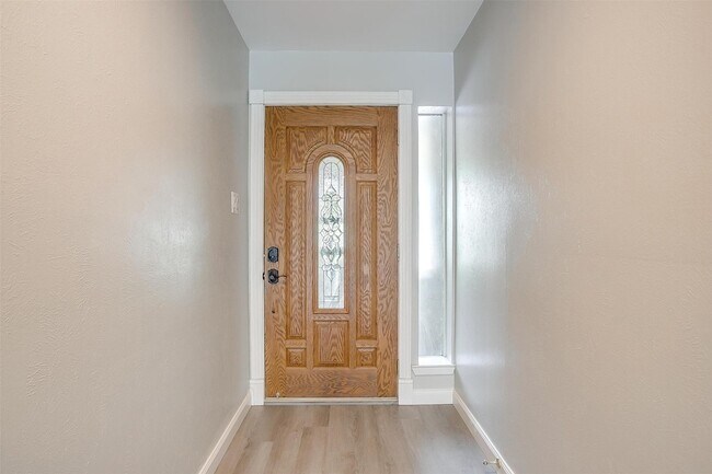 property at 390 Driftwood Ct