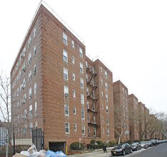 2427-2461 E 29th St in Brooklyn, NY - Foto de edificio - Building Photo