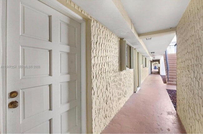 8500 SW 109th Ave in Miami, FL - Building Photo - Building Photo