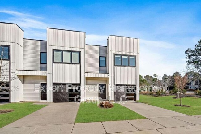 4 S Laird Dr in Clayton, NC - Building Photo - Building Photo