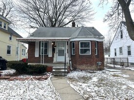 22461 Gascony Ave in Eastpointe, MI - Building Photo