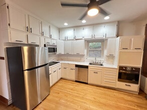 5053 W Berenice Ave in Chicago, IL - Building Photo - Building Photo