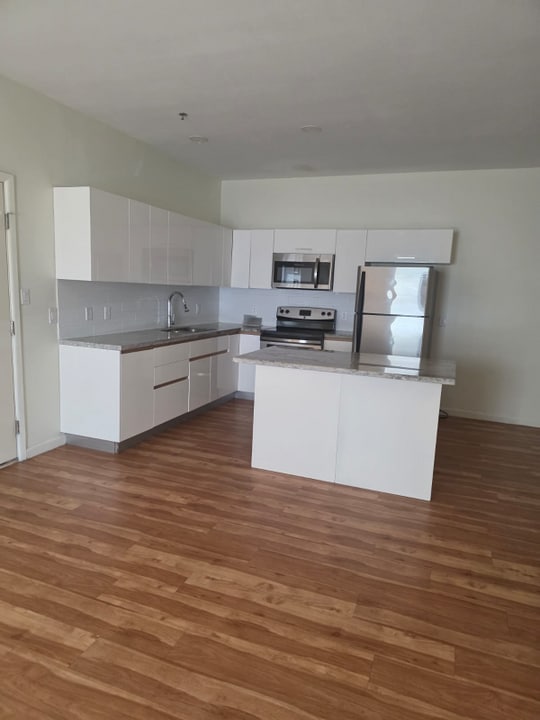 2111 E University Dr in Edinburg, TX - Building Photo