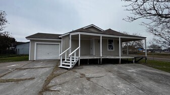 4626 Anita Dr in Corpus Christi, TX - Building Photo