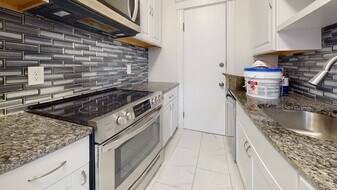 374 Chestnut Hill Ave in Boston, MA - Building Photo