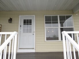 2880 Clover Ridge Dr in Chaska, MN - Building Photo