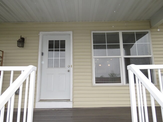 property at 2880 Clover Ridge Dr