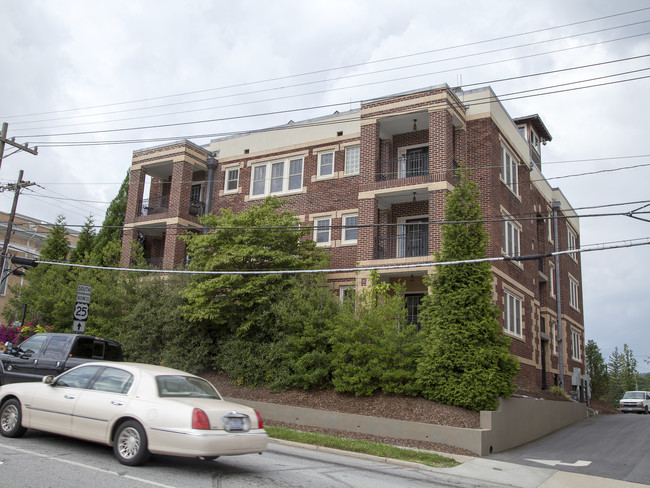 The Landmark Building in Hendersonville, NC - Building Photo - Building Photo