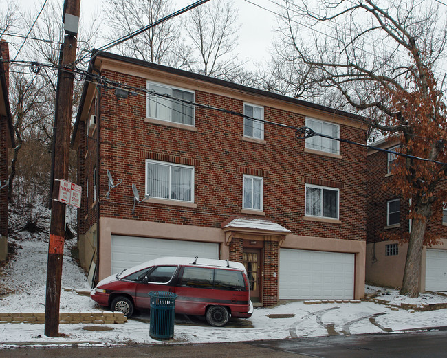 2998 W McMicken Ave in Cincinnati, OH - Foto de edificio - Building Photo