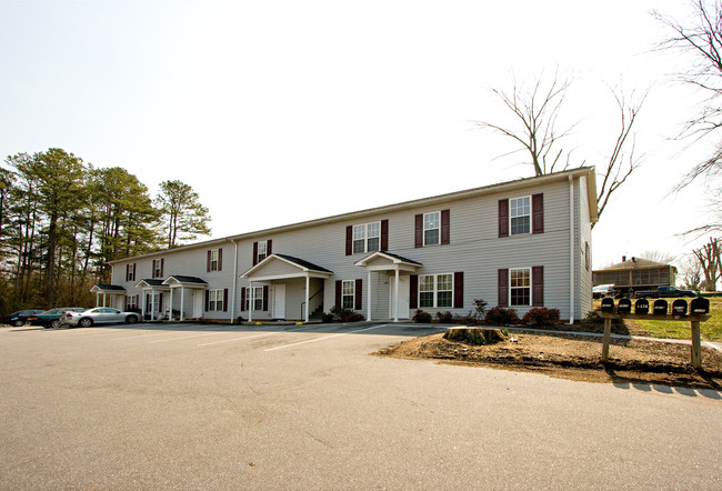 1420-1430 14th St NE in Hickory, NC - Foto de edificio - Building Photo