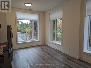 103 Roger St in Waterloo, ON - Building Photo - Building Photo