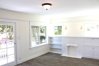 1041 Dawson Ave-Unit -1043 in Long Beach, CA - Building Photo - Building Photo