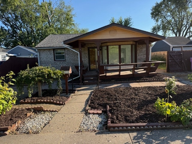 property at 2527 Riverside Dr