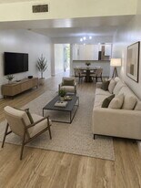 1705 Whitehall Dr, Unit 304 in Davie, FL - Building Photo