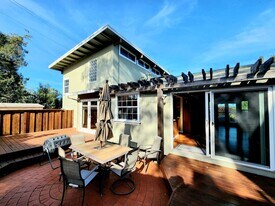 730 Hillcrest Dr in Redwood City, CA - Building Photo
