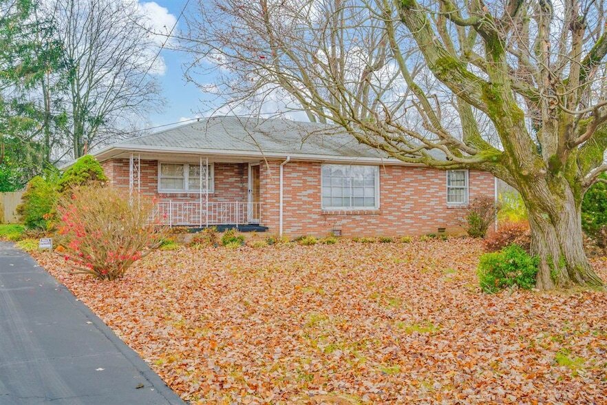 204 Rutherford Ave in Franklin, KY - Building Photo
