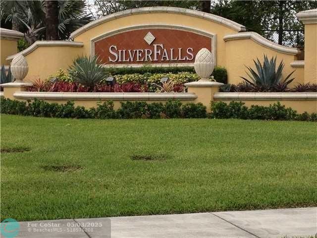 4388 SW 132nd Wy in Miramar, FL - Building Photo