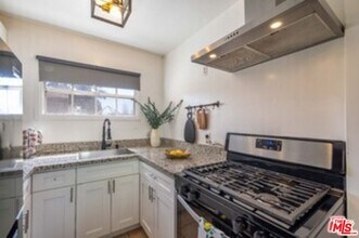 320 E Tiger Lily Dr in Big Bear, CA - Building Photo - Building Photo