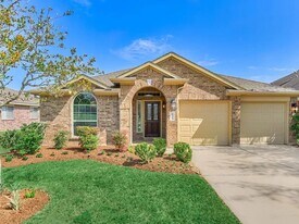 13210 Raintree Dr in Montgomery, TX - Building Photo