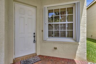 7919 Jewelwood Dr in Boynton Beach, FL - Building Photo - Building Photo