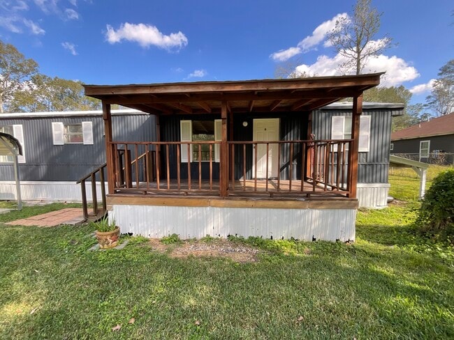 112 County Road 3563 in New Caney, TX - Building Photo - Building Photo