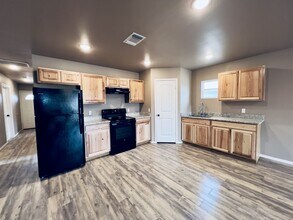 2223 E Main St in Lubbock, TX - Building Photo - Building Photo
