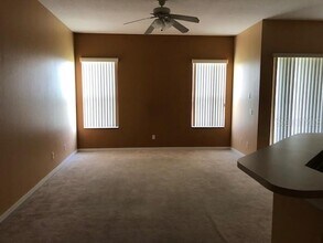 2271 The Oaks Blvd in Kissimmee, FL - Building Photo - Building Photo