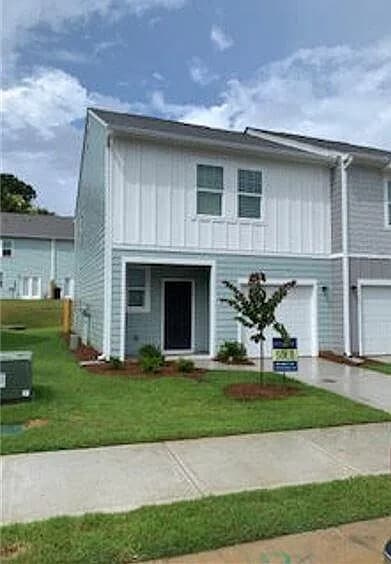 property at 212 Grand Central Wy