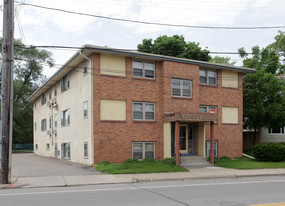 15 W Diamond Lake Rd Apartments