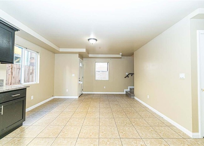 10605 Avalon Blvd in Los Angeles, CA - Building Photo - Building Photo