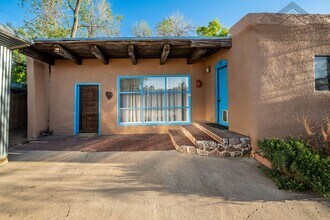 537 Kathryn Ave in Santa Fe, NM - Building Photo - Building Photo